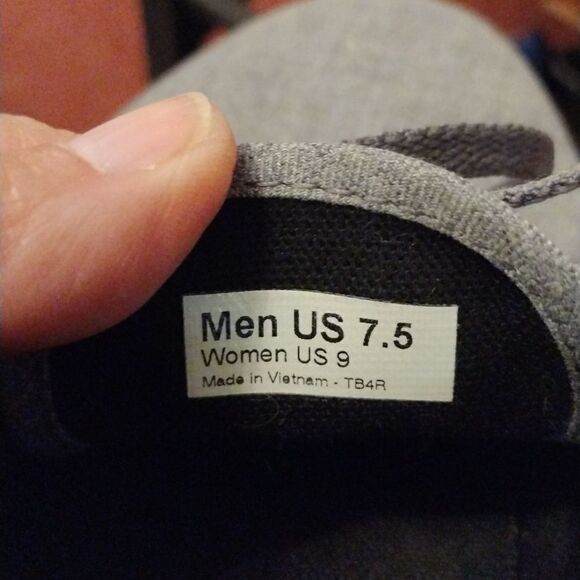 Vans canvas shoes  - Picture 5 of 6